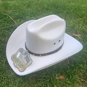 Women’s white Faux Felt Cowboy Hat Tejana Sombrero